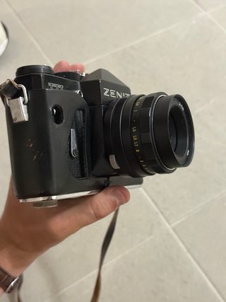 Cámara Zenit TTL + Objetivo Helios 44M
