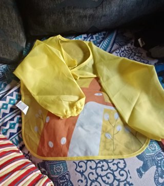 Babero impermeable con dibujo de zorro
