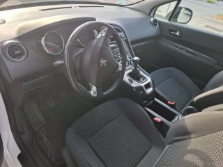 Peugeot 5008 2017