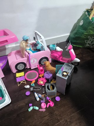 Autocaravana Barbie con Accesorios