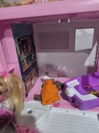 Autocaravana Barbie con Accesorios