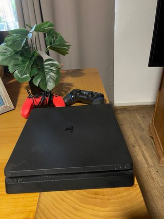 Consola PS4 + 2 Mandos (Negro y Rojo)