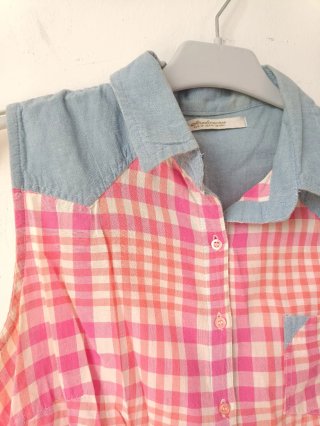 Camisa sin mangas a cuadros rosa y azul
