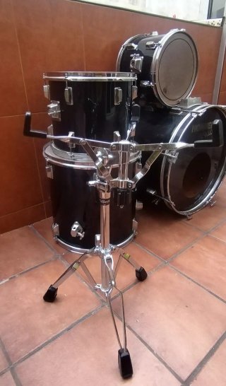 Batería Acústica HOHNER Negra modelo antiguo
