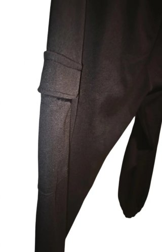 Pantalón negro de mujer