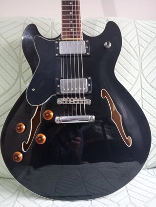 Guitarra Harley Benton HB-35 BK Zurda (zurdos)