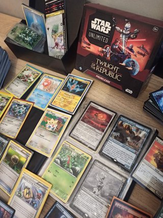 Collezione Carte Pokemon Magic + Box Star Wars tcg