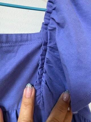 Top verano morado con volante Pecho 38cm, largo 48