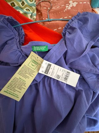 Top verano morado con volante Pecho 38cm, largo 48