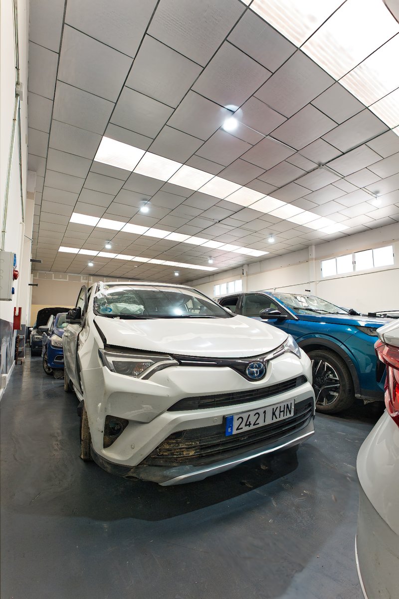 Toyota RAV4 2018, foto 2