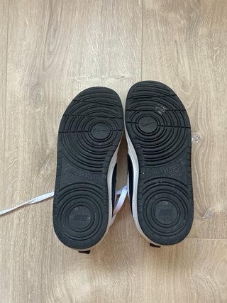 Zapatillas Nike Talla 37.5 Blancas y Negras
