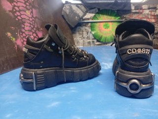 Botas tipo New Rock Plataforma Veganas Cuero