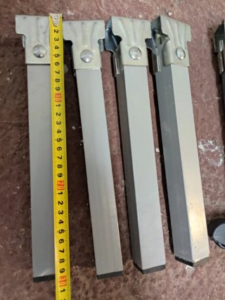 6 JUEGOS DE PATAS CAMA / SOMIER EN PERFECTO ESTADO