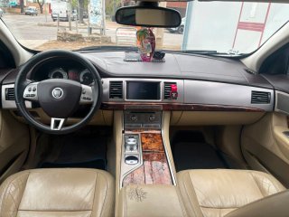 Jaguar XF 2009