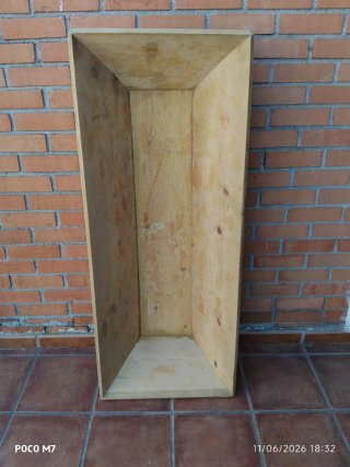 Artesa de madera maciza