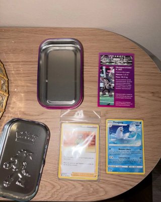 Scatolina Pokémon TCG da collezione – design Obsta