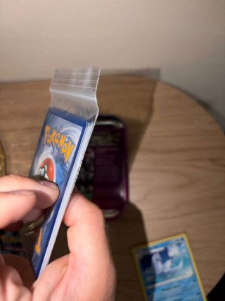 Scatolina Pokémon TCG da collezione – design Obsta