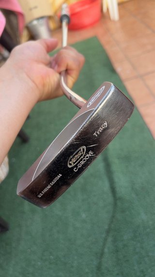 Putter Yes! Golf Tracy 34" - Tecnología C- Groove