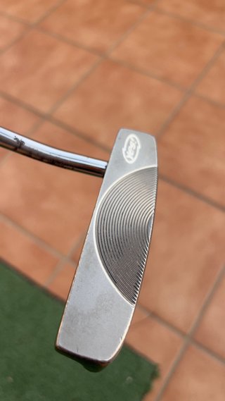 Putter Yes! Golf Tracy 34" - Tecnología C- Groove