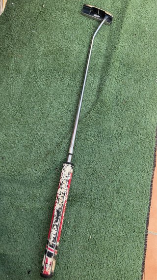 Putter Yes! Golf Tracy 34" - Tecnología C- Groove