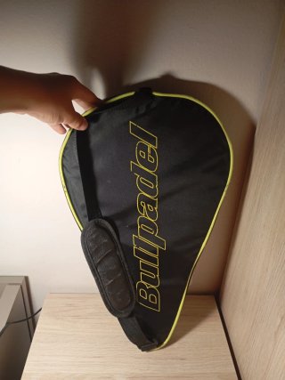 Paletero Bullpadel Negro y Amarillo