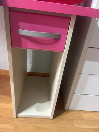 Escritorio juvenil rosa y beige