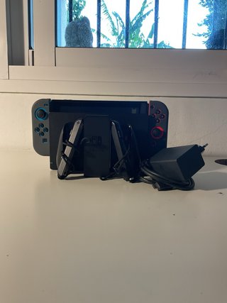 Nintendo Switch V1 + Caja