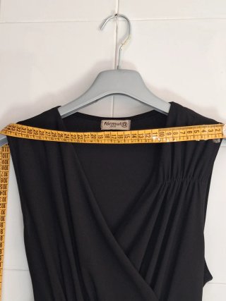 Vestido FORMUL@ JOVEN negro con pedrería
