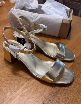Sandalias doradas Mary Paz T.38 sin estrenar