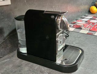 Cafetera DeLonghi Negra