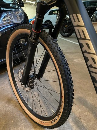 Bertia Mako Pro 6.1 2024 NUEVA!! (70kms)