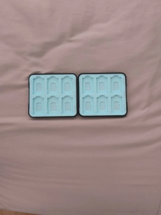14 cajas de juegos y porta cartuchos todo por 18