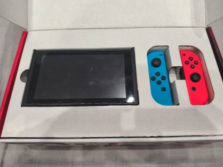 Nintendo Switch Azul y Rojo