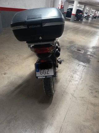 Honda Varadero 125 Adventure Beige/Negro