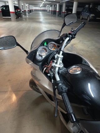 Honda Varadero 125 Adventure Beige/Negro