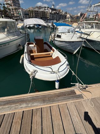 Barco 4.5m x 1.9  Motor Suzuki 40CV 2 tiempos