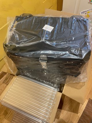 Maleta Moto baul moto 65L Nueva 2 Cascos