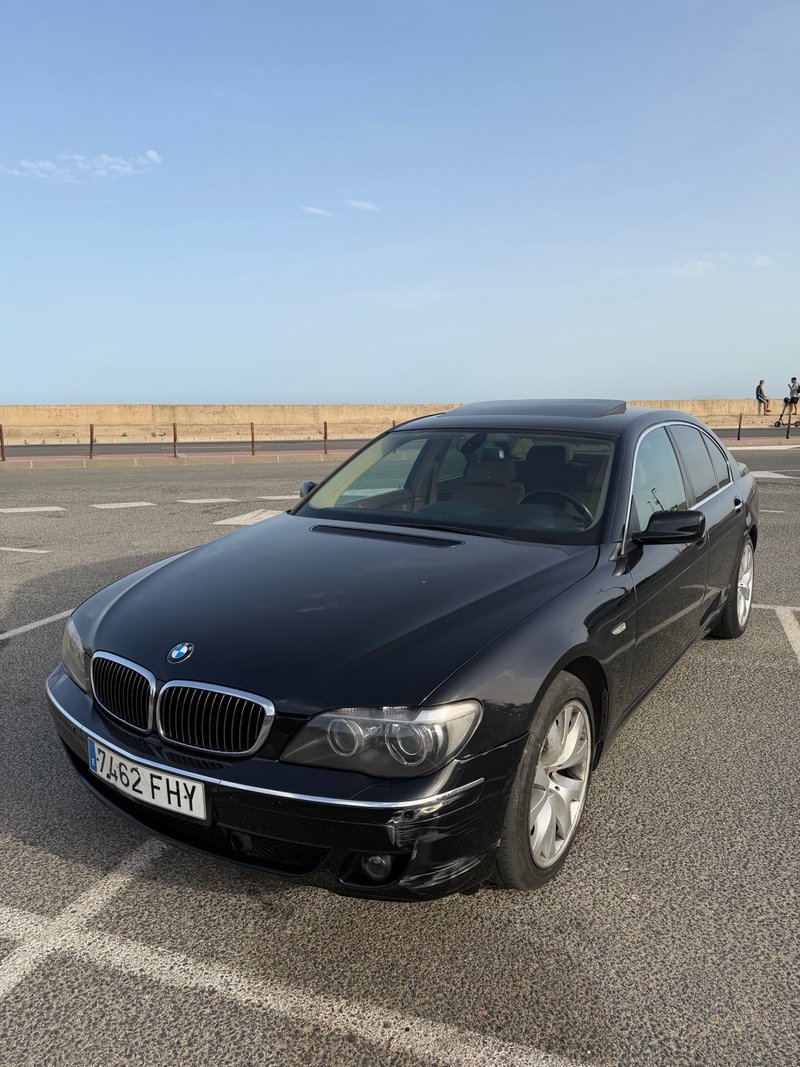 BMW Serie 7 2006 - foto 1