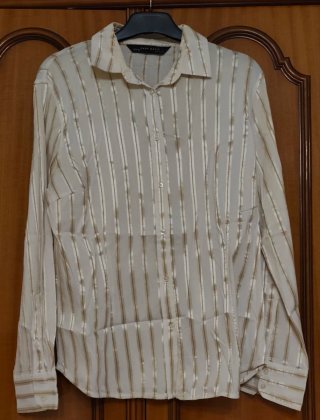 Camisa Zara Basic Raya Dorada Blanca