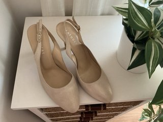 Latouche Zapatos Destalonados Piel Beige Talla 40