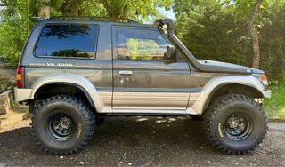 Mitsubishi Montero 1993