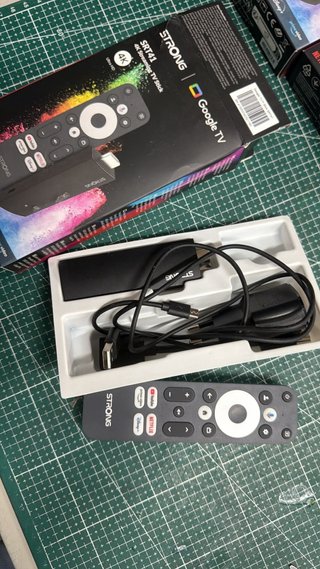 STRONG SRT 41 4K Streaming TV Stick