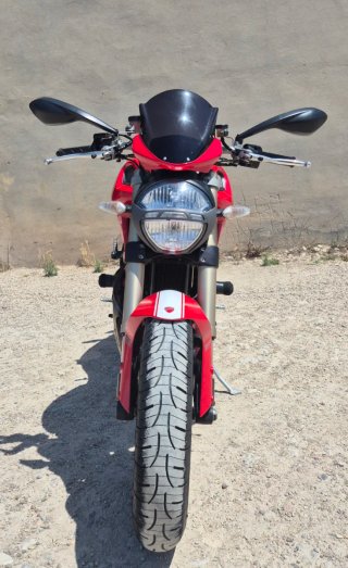 Ducati Monster 1100 EVO
