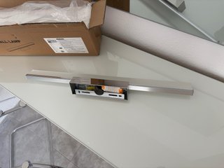 Lámpara LED nueva