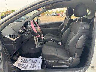 Peugeot 207 2007 130.000km pegatina c gasolina