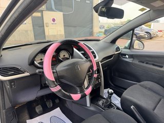 Peugeot 207 2007 130.000km pegatina c gasolina