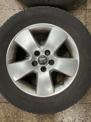 3 Llanta Michelin 195/65 R15