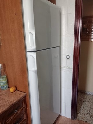 Frigorífico Indesit Total No Frost A+ 190 cm