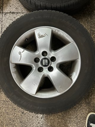 4 Llanta Seat 195/65R15