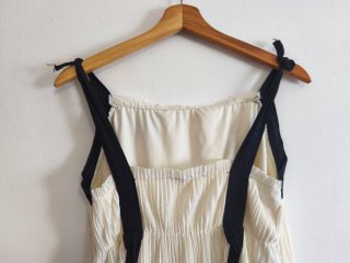 Zara Vestido Plisado Crema